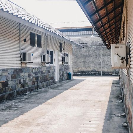 Reddoorz Near Sirkuit Sentul Hotel Bogor Kültér fotó